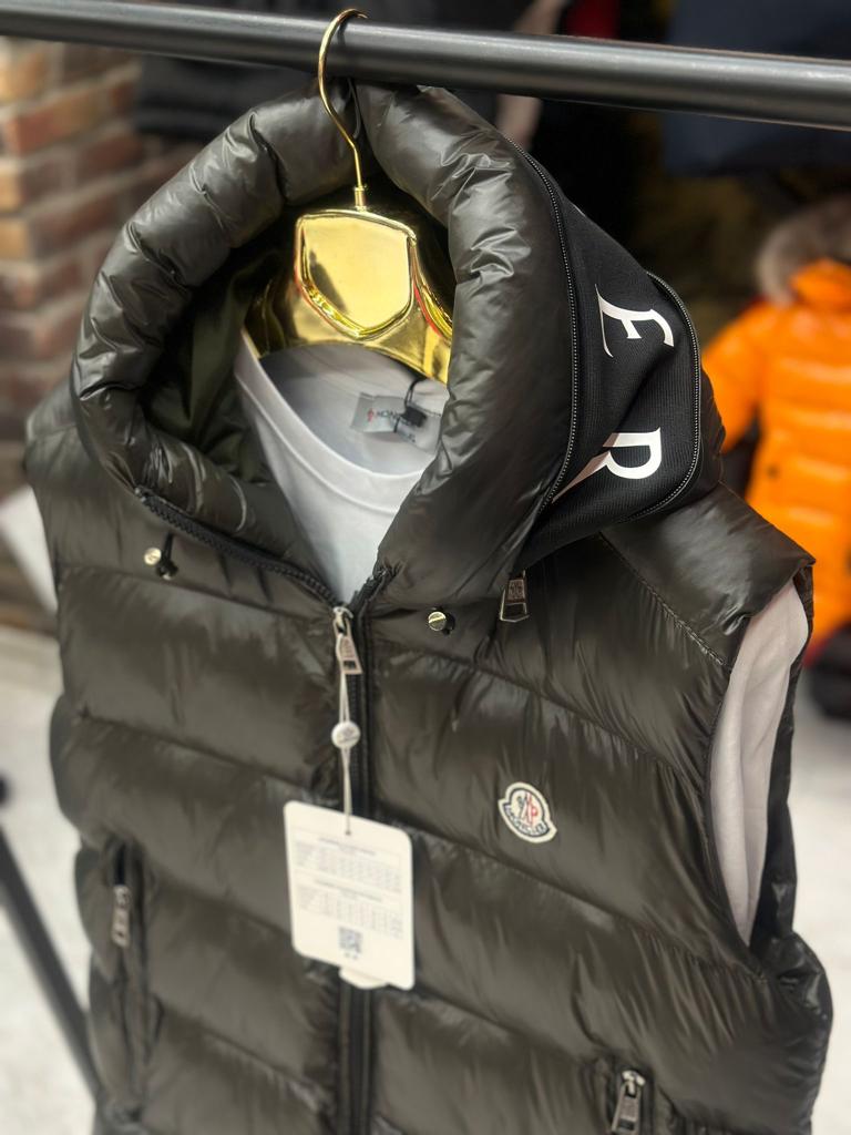 Moncler Vest Hooded MV011